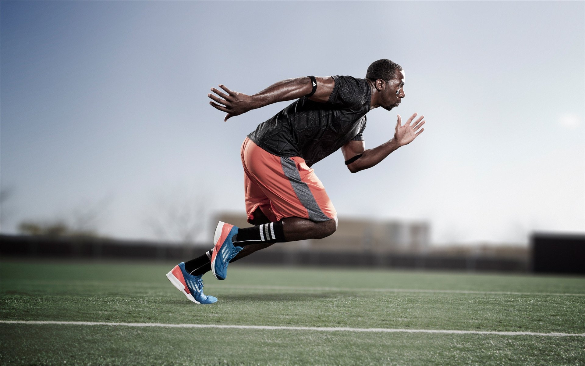 一锤定音！阿德托昆博面对防守中投命中，绝杀步行者，阿德托昆博受伤了吗